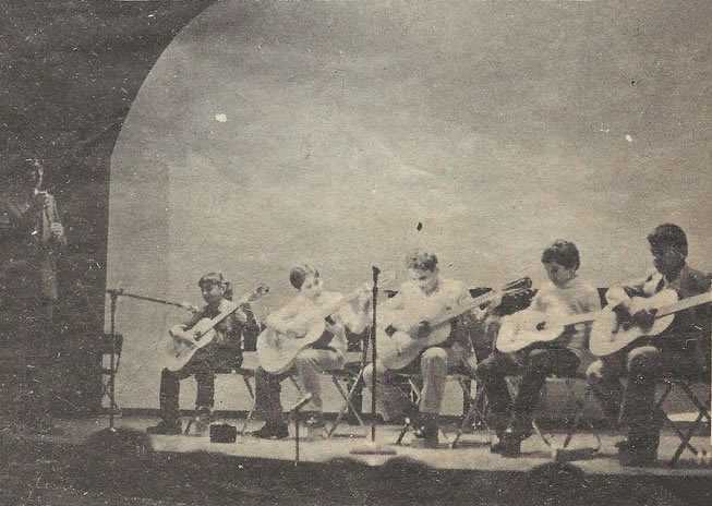 Alumnos de guitarra 1981 03